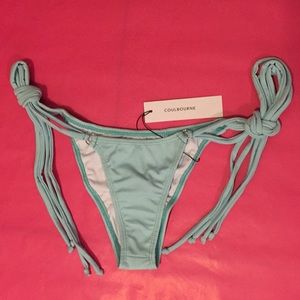 Selling a small/medium Coulbourne bottom NWT